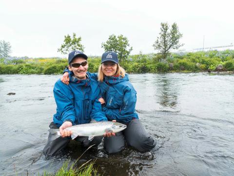 Marco og Kamila settu upp frískáp til að sporna gegn matarsóun.