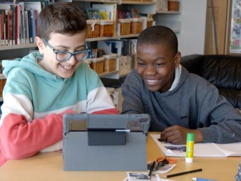 Do you want to speak Icelandic with me? Primary school projects in Grafarvogur and Kjalarnes