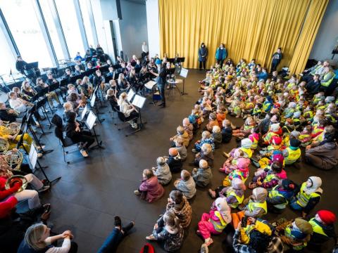 The Vesturbær and Miðbær School Band performs at Tjarnarsalur