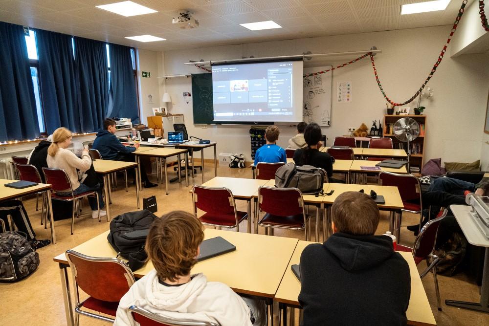 Fjarfundur borgarstjóra með unglingum.
