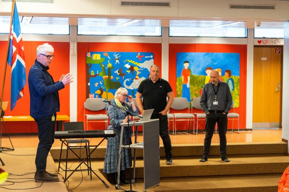 Kjördæmavika, heimsókn í Fellaskóla