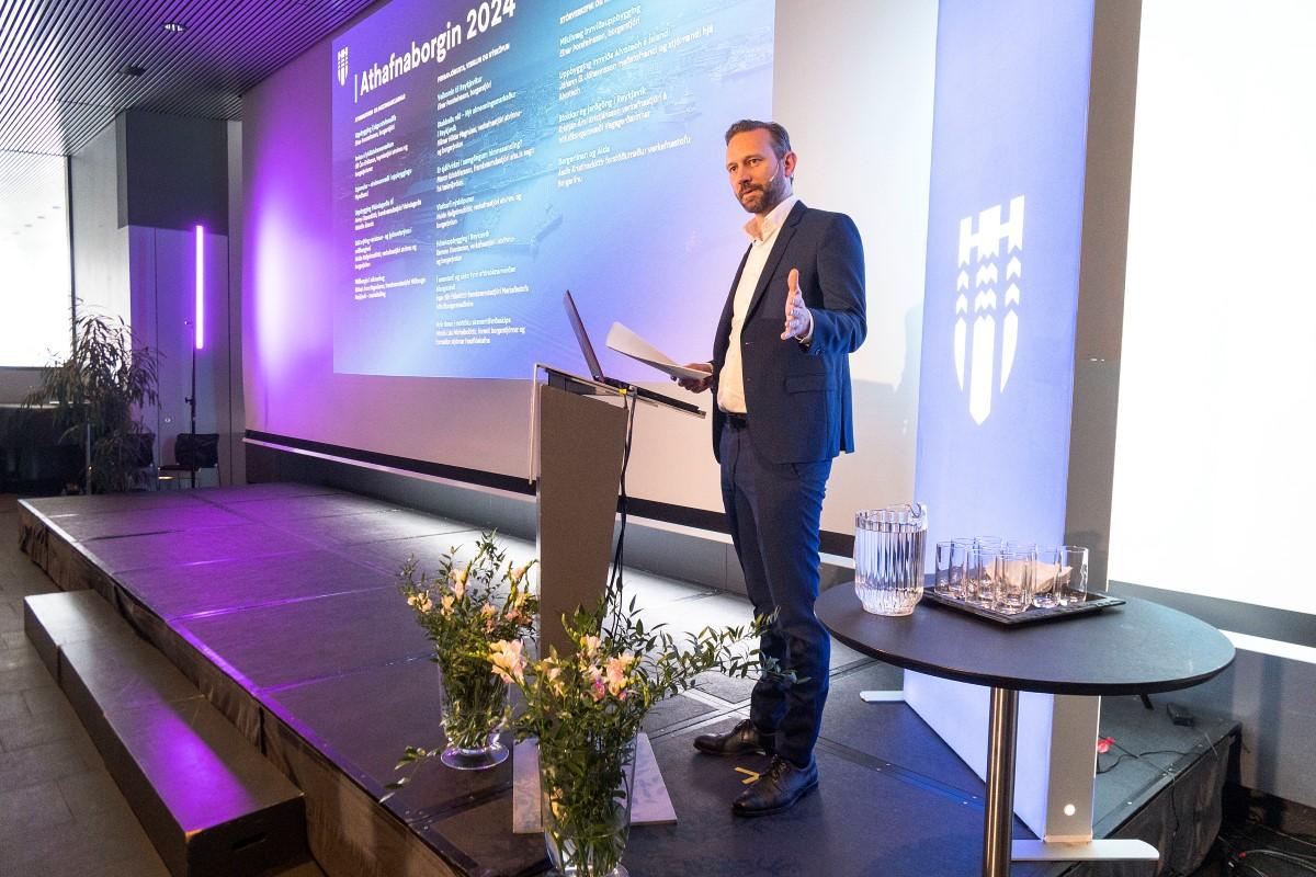 Einar Þorsteinsson - Economic and Urban Development 2024