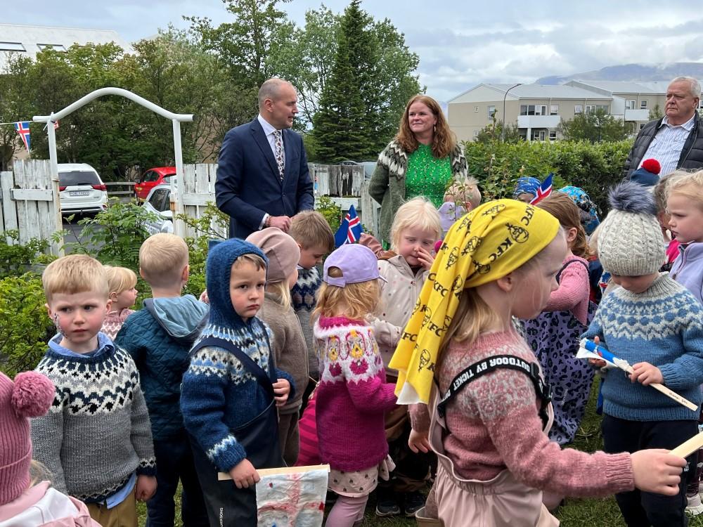 Forsetinn Íslands í heimsókn í Brekkuborg