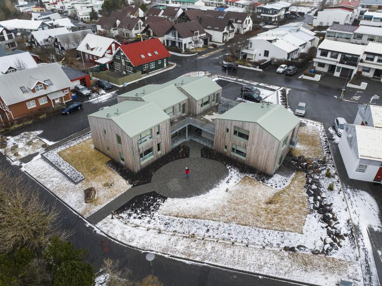 Hagasel 23 loftmynd, vetur, smá snjór