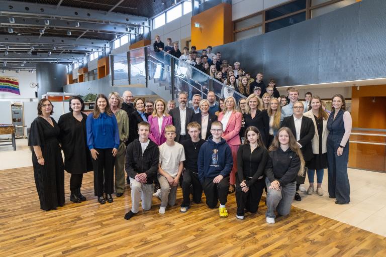 Group photo of Prevention Day 2024 partners and young people from Ingunnarskóli.