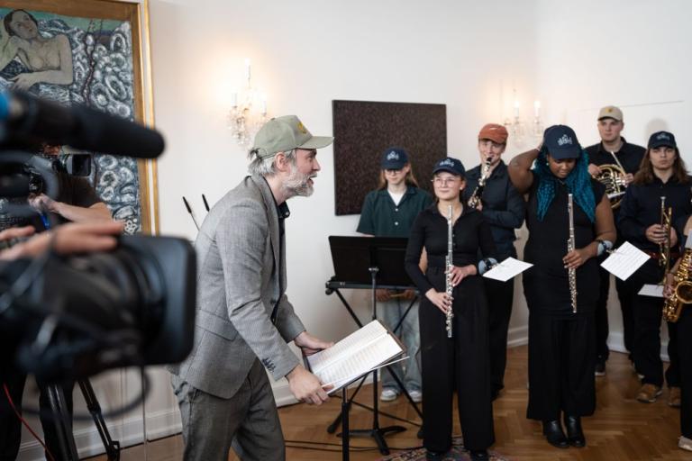 The Vesturbær and Miðbær school band won the 2025 Icelandic Education Awards. Photo taken at Bessastaðir.