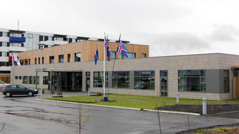 Framhlið Borga við Spöngina