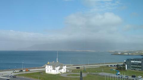 Sandfok yfir Höfða í Reykjavík.