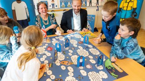 Tæknitröll og íseldfjöll spilið spilað í Háteigsskóla
