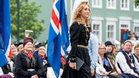 Ebba Katrín Finnsdóttir var fjallkonan árið 2024.