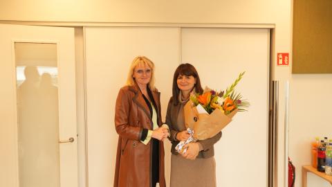 Mayor Heiða Björg Hilmisdóttir and Vessela Stoyanova Dukova, preschool director of Jörfi.