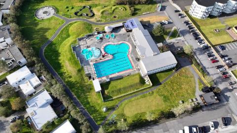 Vesturbæjarlaug seen from above.