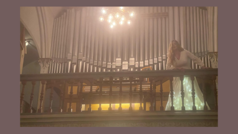 Have you been trying to reach me? Solo opera for one voice