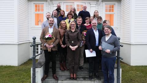 Viðurkenningarhafar ásamt borgarstjóra við Höfða