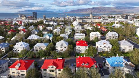 Reykjavík viewed from Hlíðar toward Mount Esja