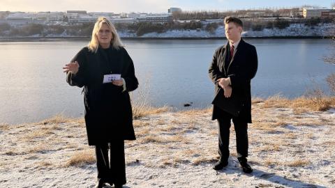 Borgarstjóri og ráðherra við Grafarvog.