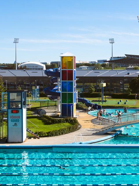 Overview of outdoor facilities at Laugardalslaug Pool